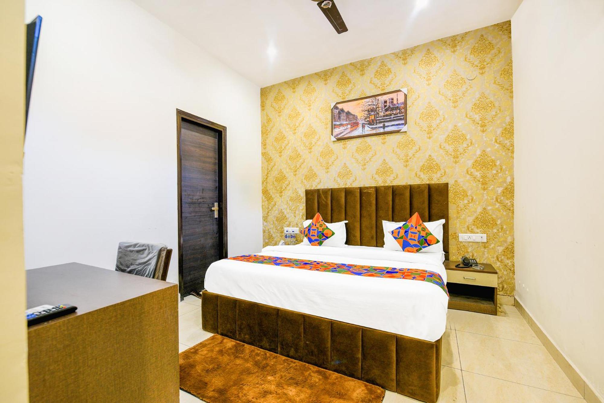 Fabhotel Royal Regency I Ludhiana Exterior foto